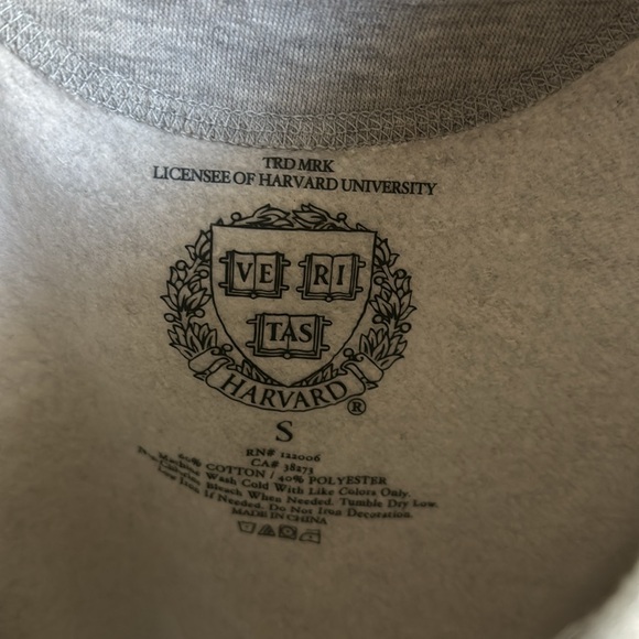 Harvard Gray Crop Sweatshirt - Picture 4 of 4
